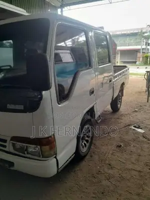Isuzu ELF 1980 Crew Cab (Used)