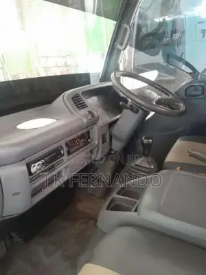Isuzu ELF 1980 Crew Cab (Used)