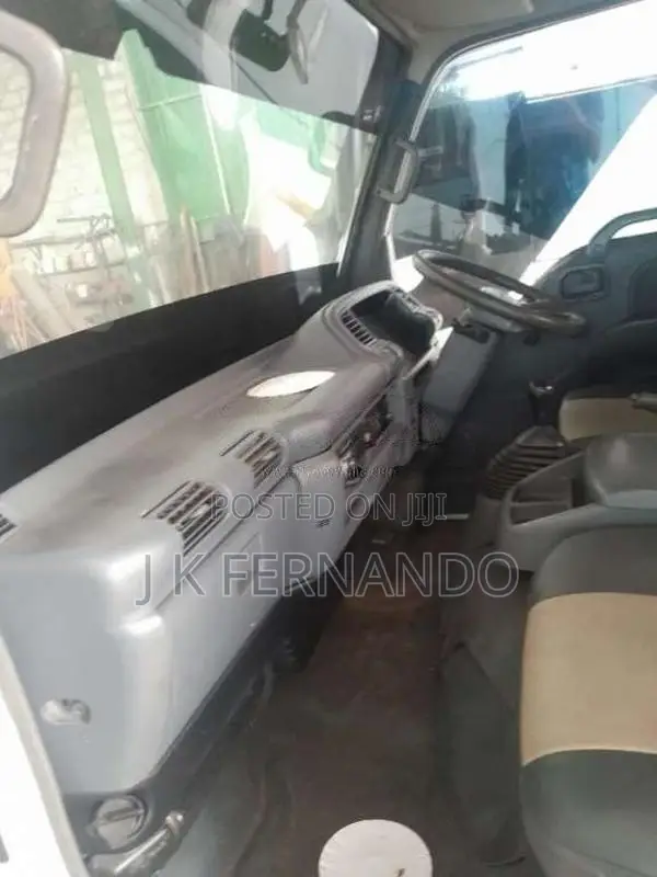 Isuzu ELF 1980 Crew Cab (Used)