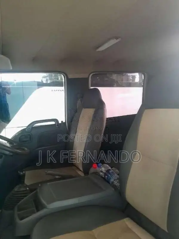 Isuzu ELF 1980 Crew Cab (Used)