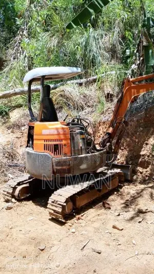 Hitachi 30 2016 Heavy-Duty (Used)