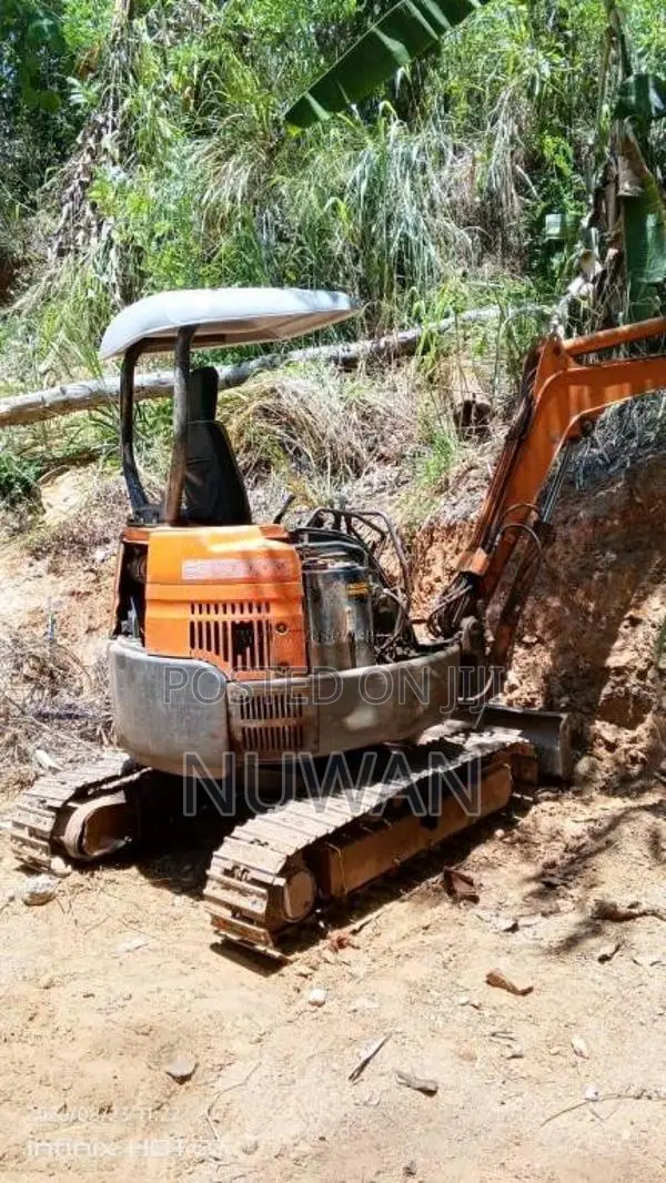 Hitachi 30 2016 Heavy-Duty (Used)