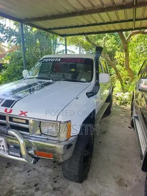 Toyota Hilux 1986 Pickup (Used)
