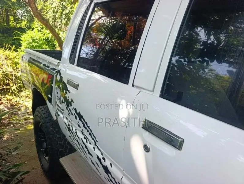 Toyota Hilux 1986 Pickup (Used)