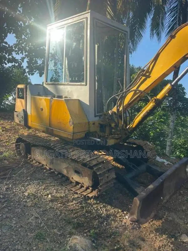 Komatsu 30-6 2012 Heavy-Duty (Used)