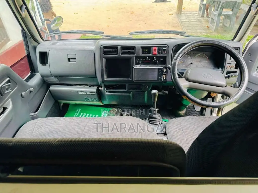 Toyota CrewCab 1996 Crew Cab (Used)