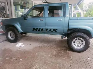 Toyota Hilux LN 65 1984 Pickup (Used)