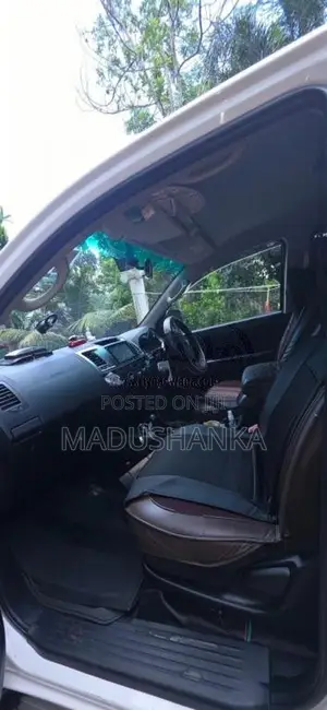 Toyota Hilux 2015 Pickup (Used)