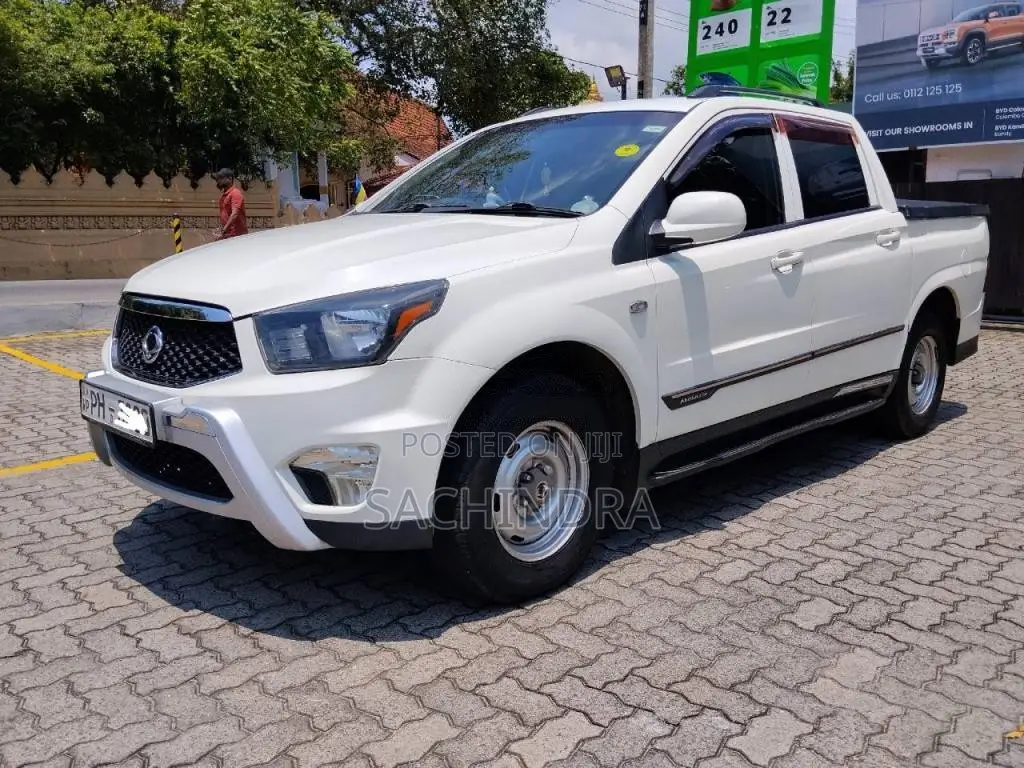 Micro Actyon Sports 200XDI 2015 Pickup (Used)