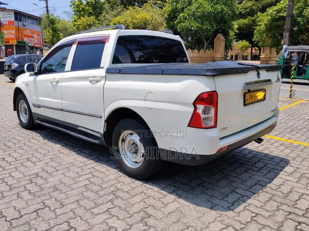 Micro Actyon Sports 200XDI 2015 Pickup (Used)