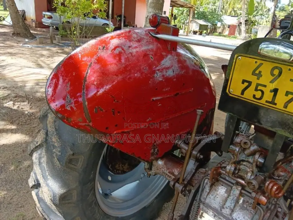Massey-Ferguson 135 1995 Tractor (Used)