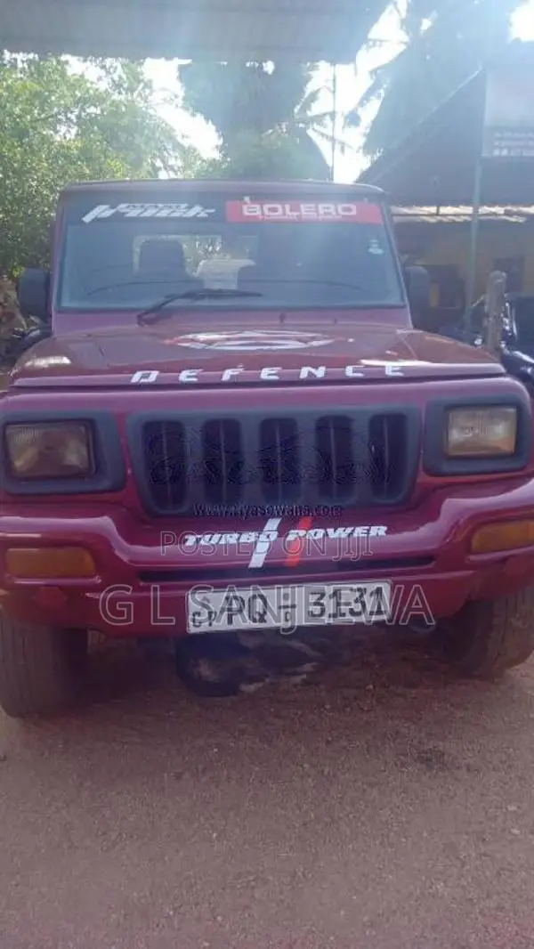 Mahindra Maxi Trak 2011 Pickup (Used)