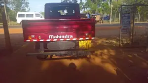 Mahindra Maxi Trak 2011 Pickup (Used)