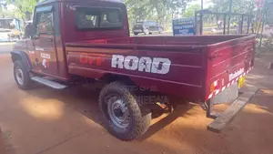 Mahindra Maxi Trak 2011 Pickup (Used)