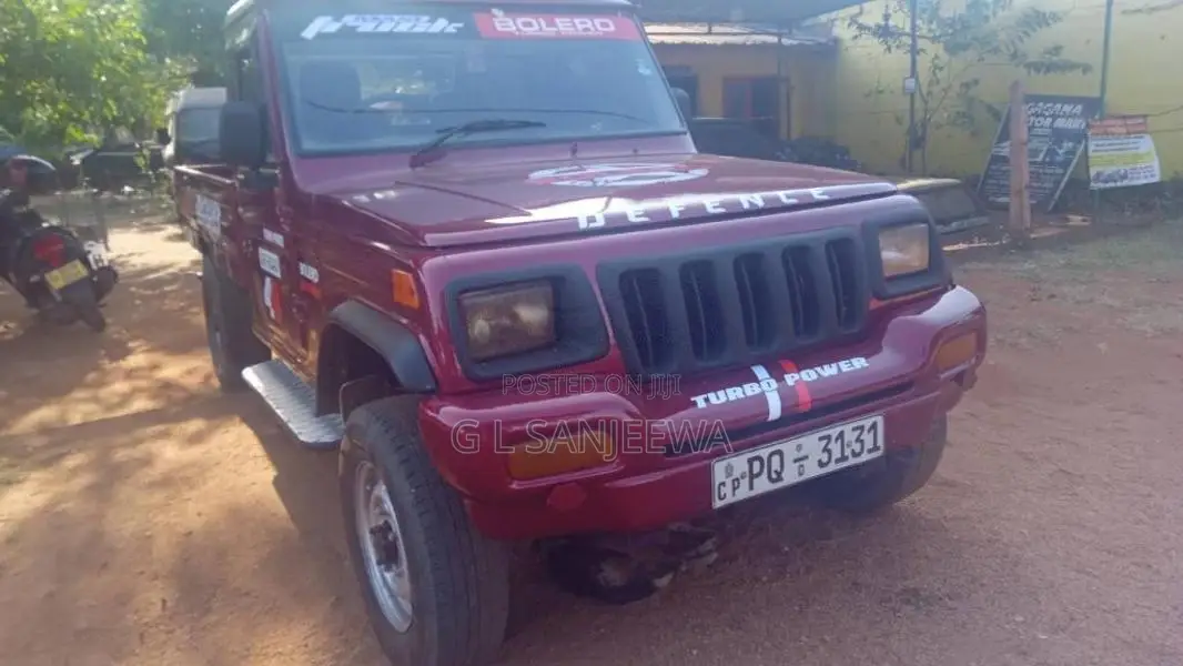 Mahindra Maxi Trak 2011 Pickup (Used)