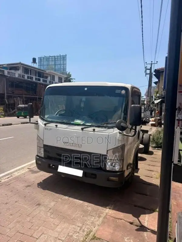 Isuzu NPR 85 14.5ft 2016 Lorry (Used)