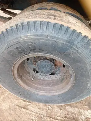 Mitsubishi Fuso 1996 Heavy-Duty (Used)