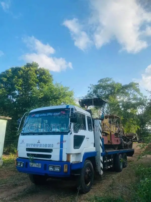 Mitsubishi Fuso 2000 Heavy-Duty (Used)