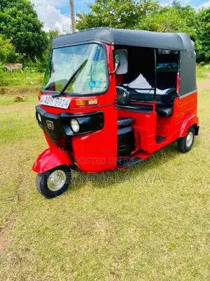 Bajaj RE 205 2016 Three Wheel (Used)