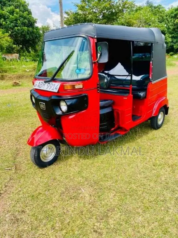 Bajaj RE 205 2016 Three Wheel (Used)