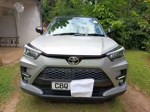 Toyota Raize 2025 SUV (Used)