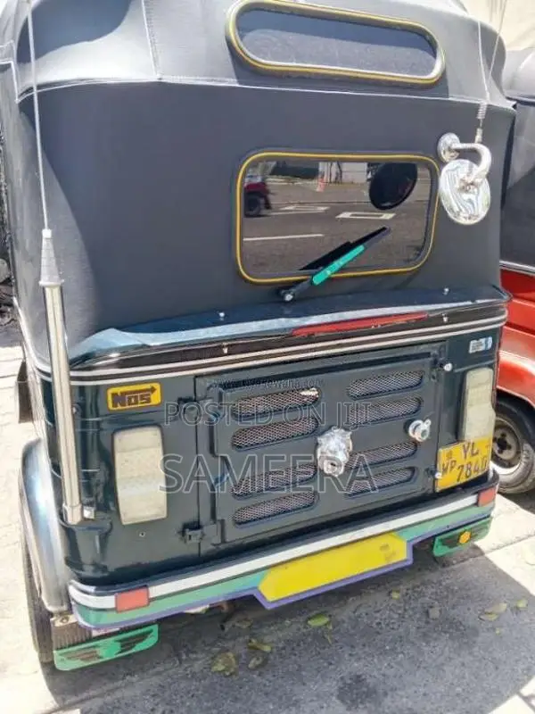 Bajaj 4 Stroke 2010 Three Wheel (Used)