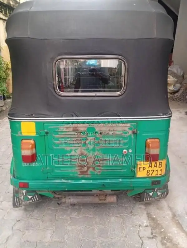 Bajaj 4 Stroke 2013 Three Wheel (Used)