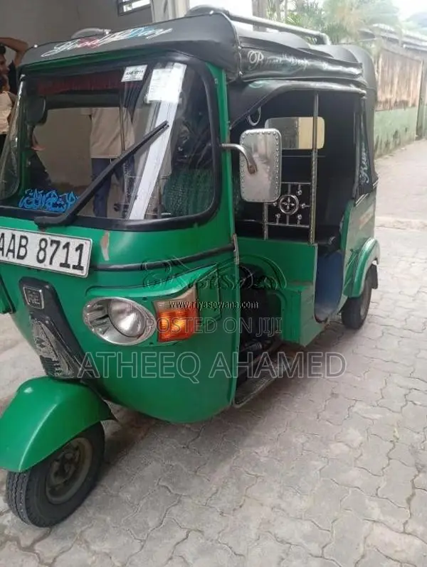 Bajaj 4 Stroke 2013 Three Wheel (Used)