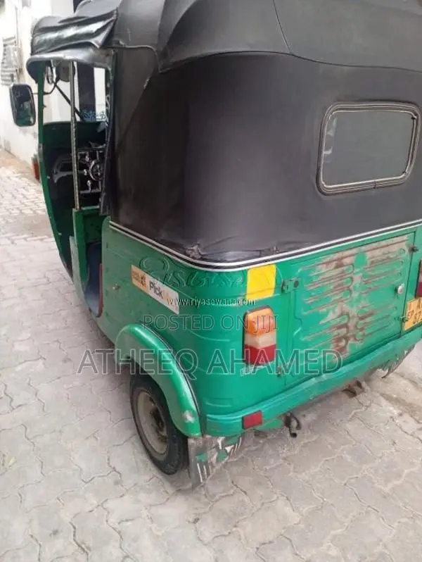 Bajaj 4 Stroke 2013 Three Wheel (Used)
