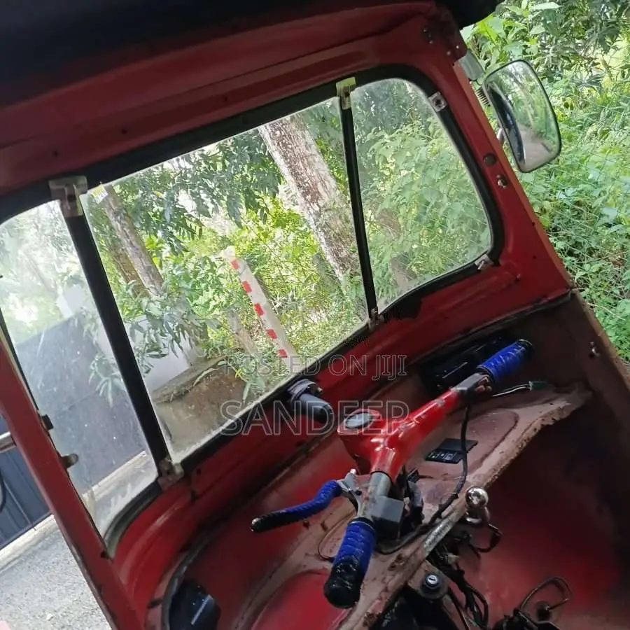 Bajaj RE 2 Stroke 2003 Three Wheel (Used)