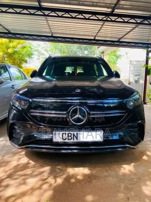 Mercedes-Benz EQB300 2023 SUV (Used)