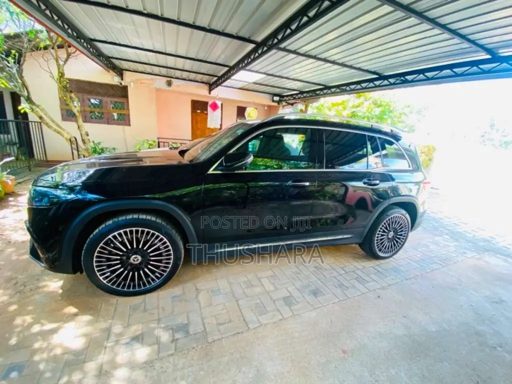 Mercedes-Benz EQB300 2023 SUV (Used)