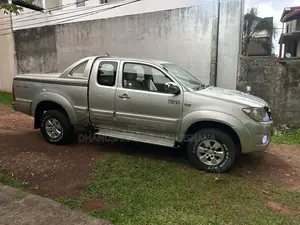 Toyota HILUX 2010 Pickup (Used)