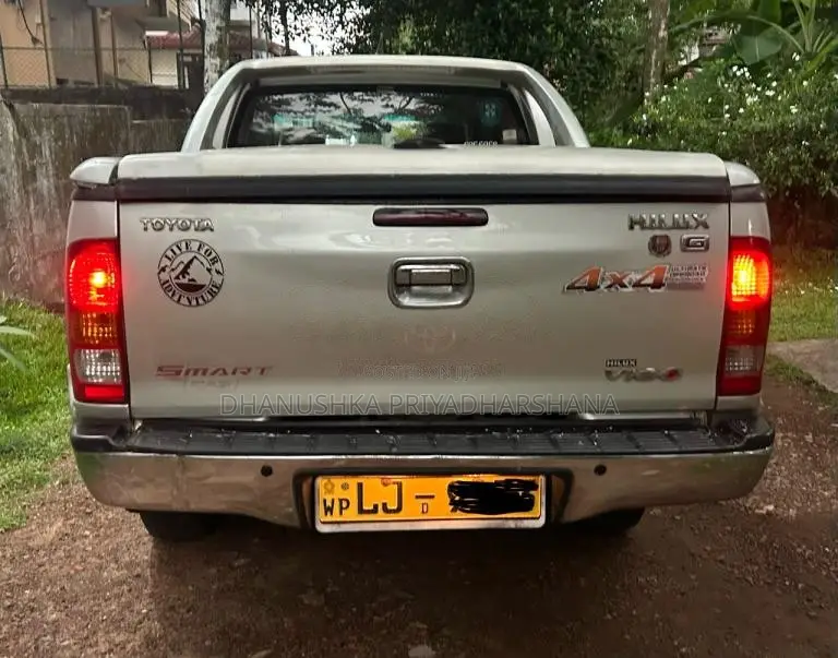 Toyota HILUX 2010 Pickup (Used)