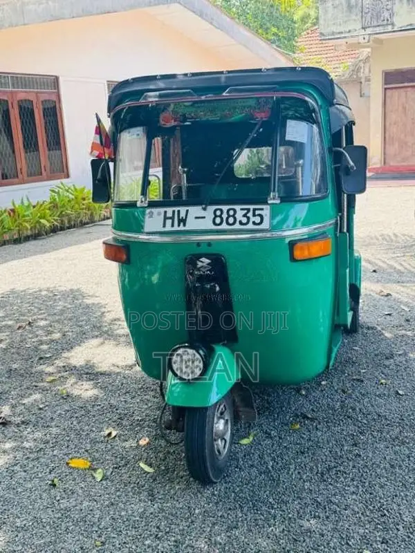Bajaj RE 2 Stroke 2004 Three Wheel (Used)