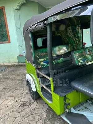 Bajaj RE 2005 Three Wheel (Used)
