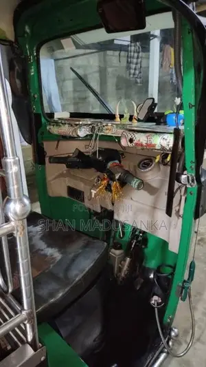 Bajaj 4 Stroke 2017 Three Wheel (Used)