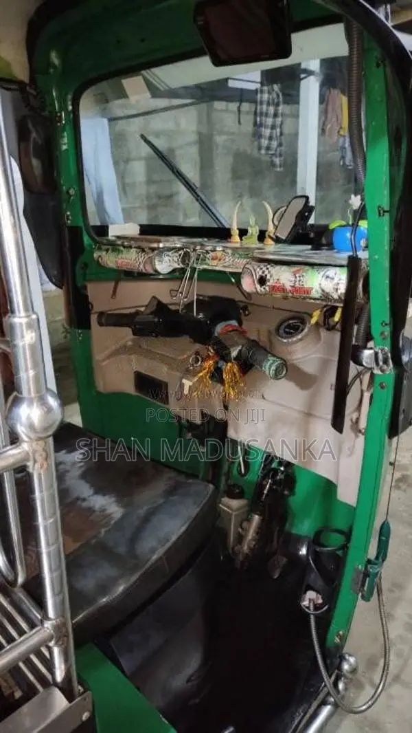 Bajaj 4 Stroke 2017 Three Wheel (Used)