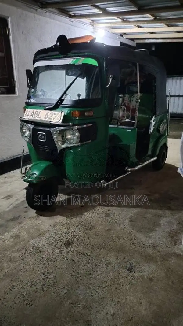 Bajaj 4 Stroke 2017 Three Wheel (Used)