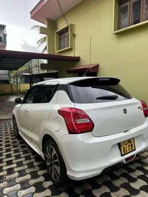 Suzuki Swift 2017 Car (Used)
