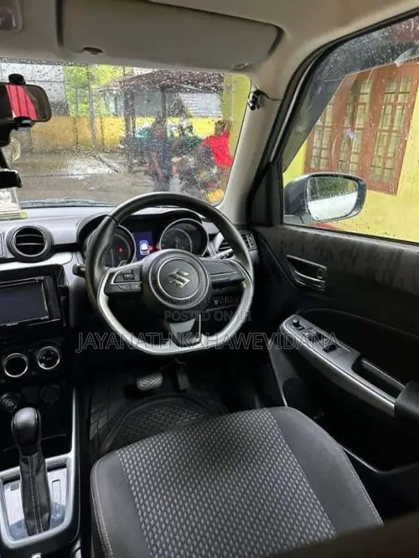 Suzuki Swift 2017 Car (Used)