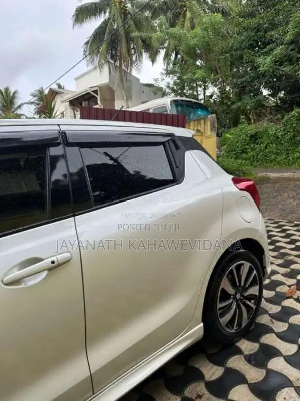 Suzuki Swift 2017 Car (Used)