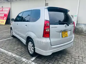 Toyota Avanza 2011 Car (Used)