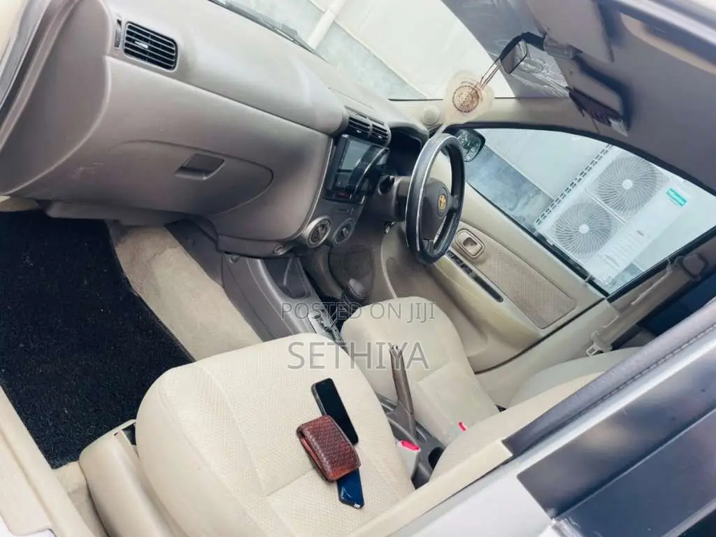Toyota Avanza 2011 Car (Used)