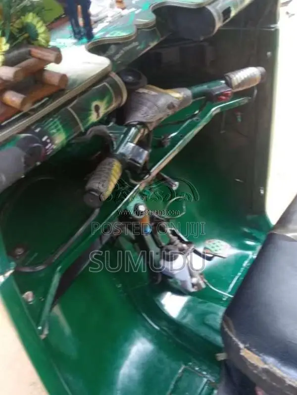 Bajaj 2 Stroke 2002 Three Wheel (Used)