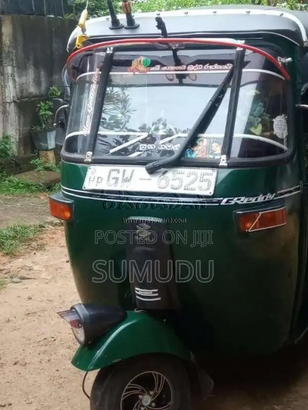 Bajaj 2 Stroke 2002 Three Wheel (Used)