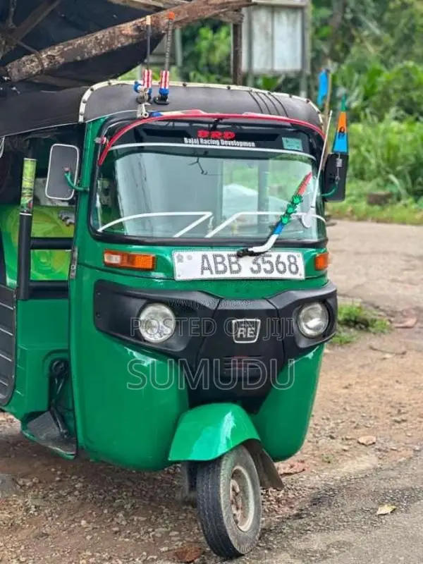 Bajaj 4 Stroke 2016 Three Wheel (Used)