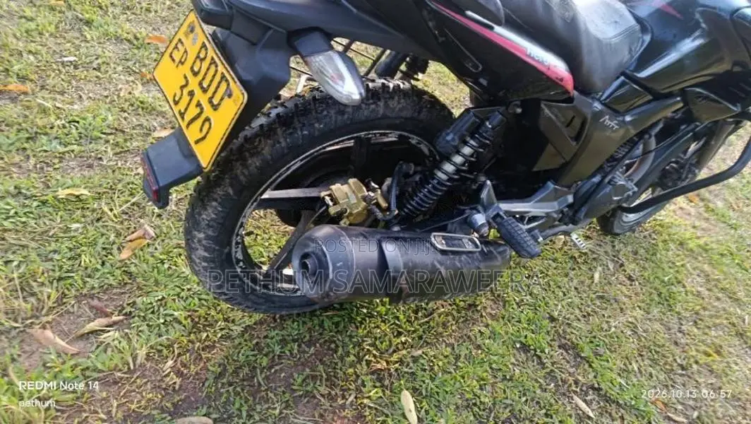 Hero Hunk 2015 Motorbike (Used)