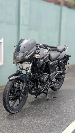Bajaj Pulsar 180 2016 Black