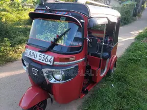 Bajaj 4 stroke 2014 Three Wheel (Used)